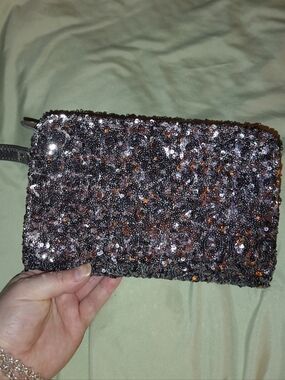 Sequin Wristlet Clutch - Sparkling Silver & Black